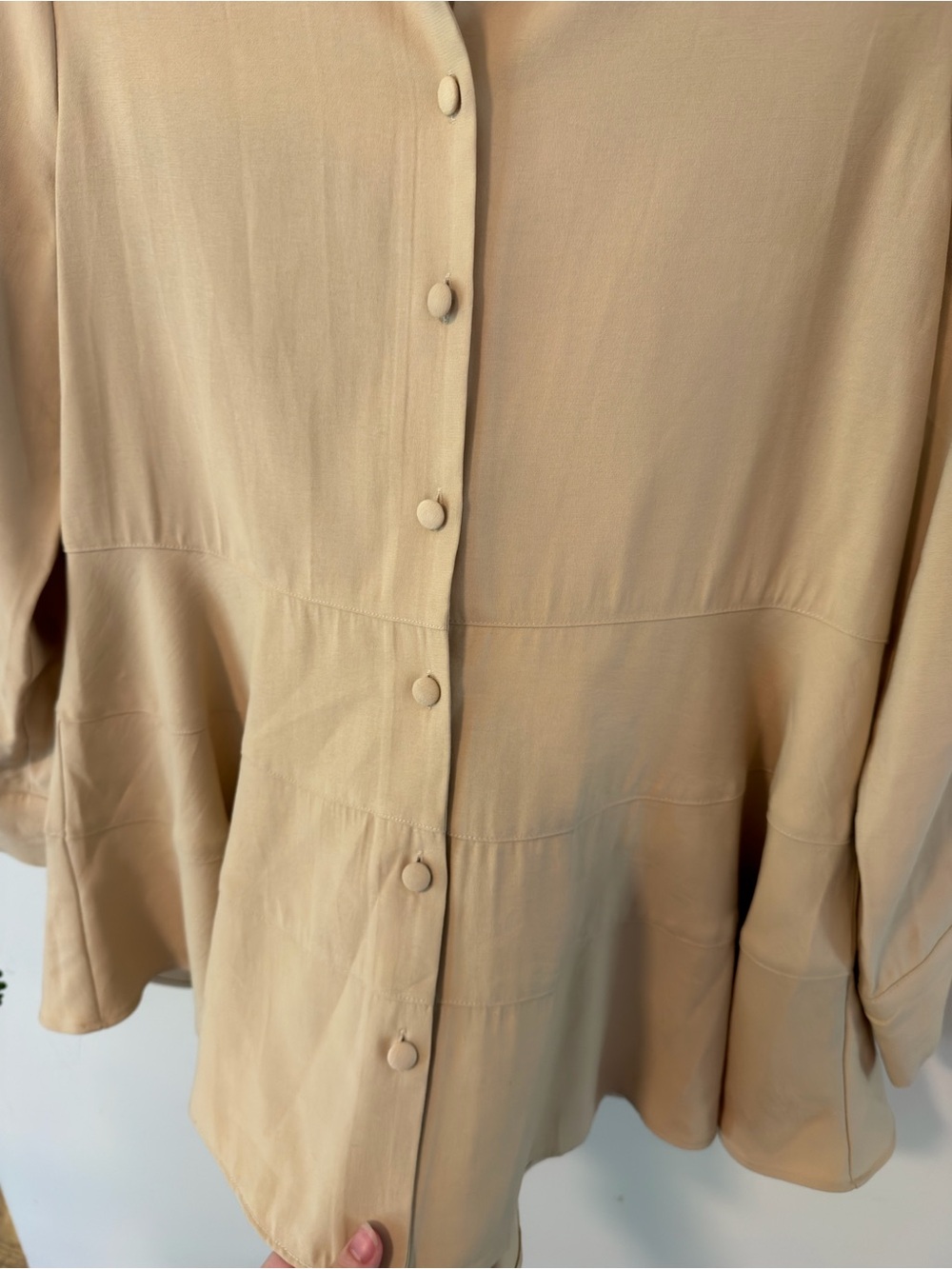 Tuckernuck Pomander Place Tan Ashlan Peplum Blouse M - Picture 4 of 7